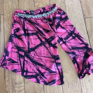 Bebe gorgeous one sleeve top with sequins XXS